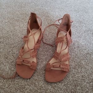 Lace up Sandals!